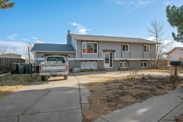 Property Photo:  917 Phoenix Dr  WY 82001 