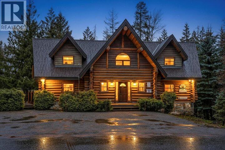 4580 Timberline Crescent — photo 1