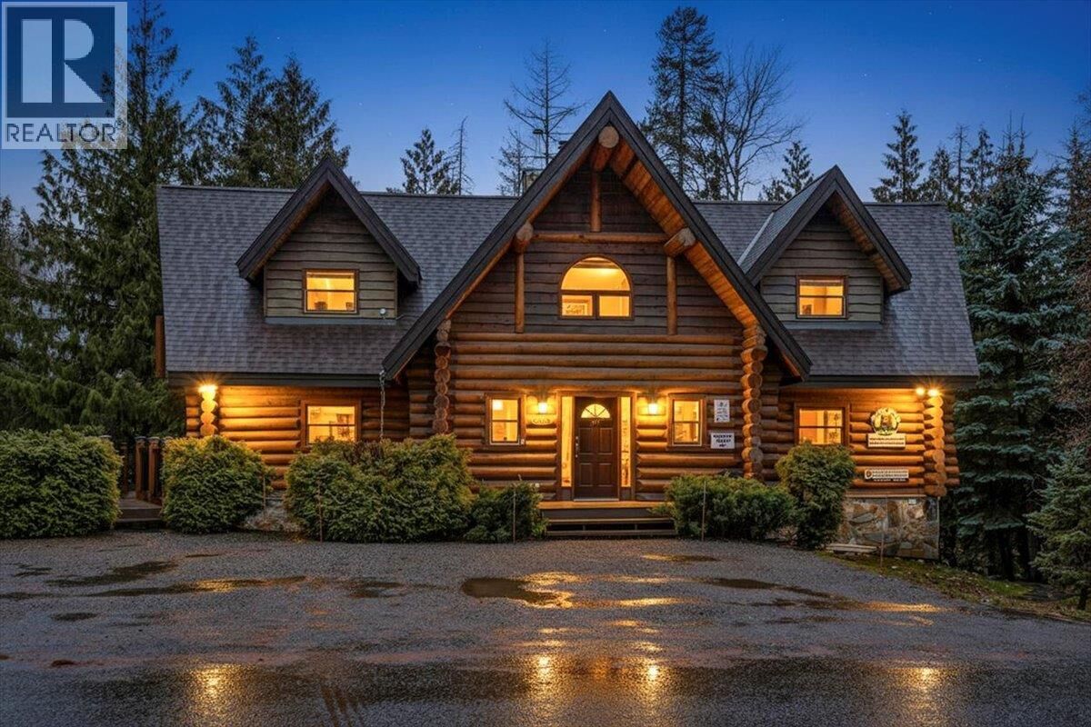 Property Photo: 4580 Timberline Crescent BC V0B 1M6