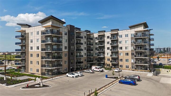 635 Ballantrae Drive  Winnipeg MB R3T 3K4 photo