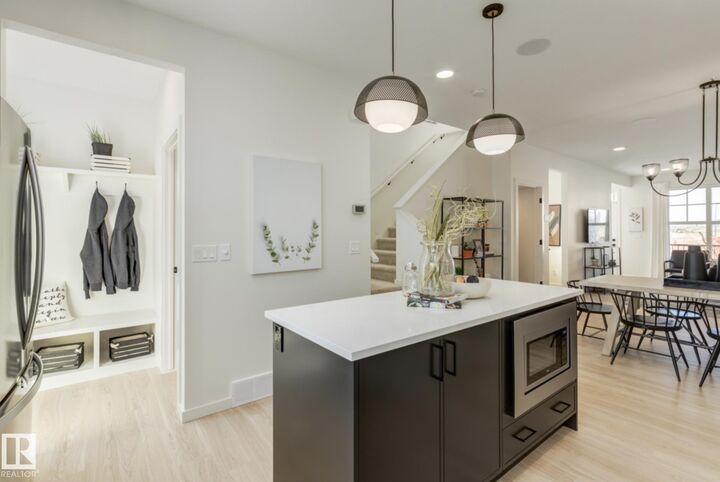 Property Photo:  7102 50A Avenue  AB T4X 3E6 