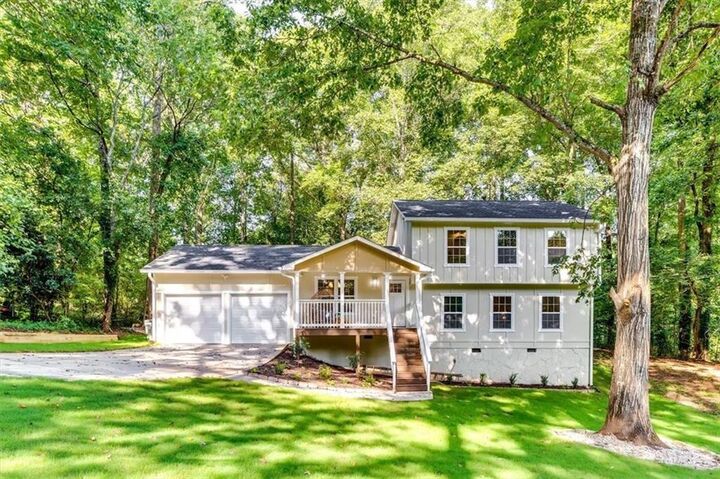 Property Photo: 106 Bob White Drive GA 30281