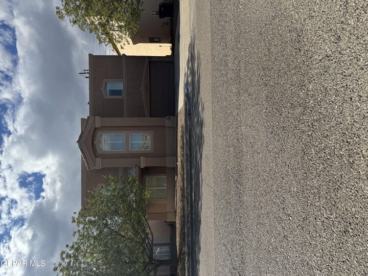 11217 North View Drive  El Paso TX 79934 photo