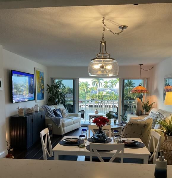 Property Photo: 2611 N Riverside Dr 304 FL 33062