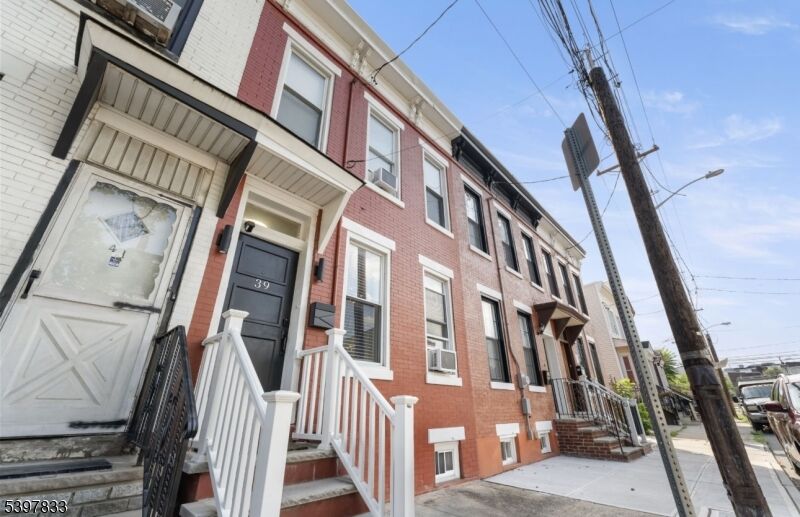 Property Photo:  39 Emmet St  NJ 07114 