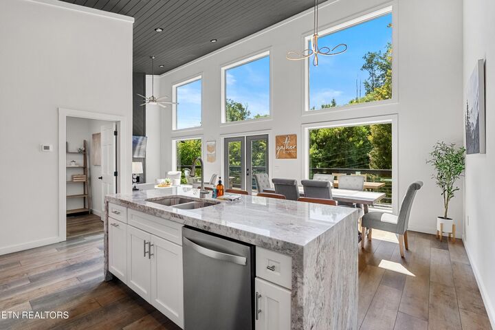 Property Photo:  612 Sunset Lane  TN 37738 