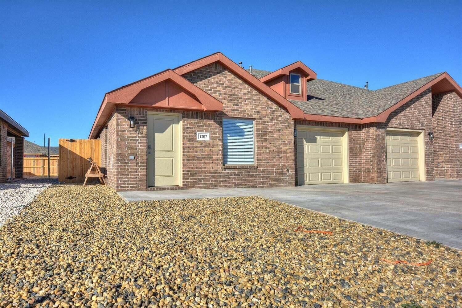 Property Photo: 1211 N Essex Avenue TX 79416