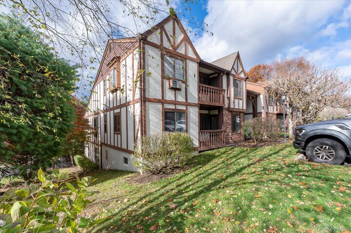 43 Foxwood Circle  Mount Kisco NY 10549 photo