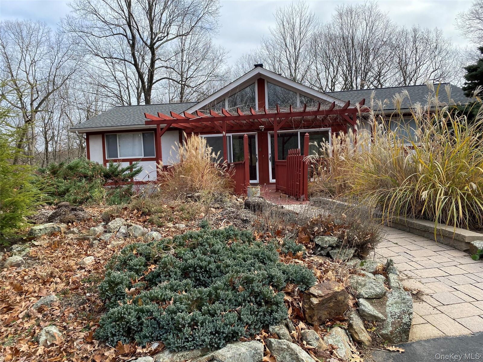 Property Photo:  19 Cascade Lake Road  NY 10990 