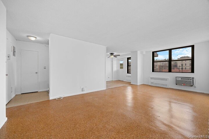 Property Photo:  1966 Newbold Avenue 408  NY 10472 