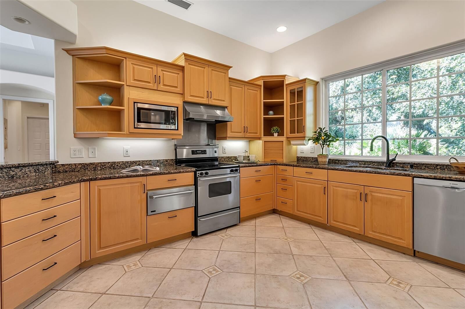 Property Photo:  137 Osprey Point Drive  FL 34229 