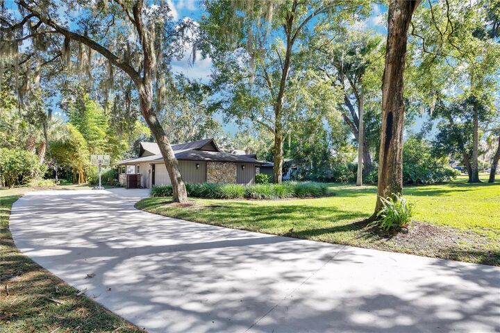 Property Photo: 312 Riverbend Boulevard FL 32779
