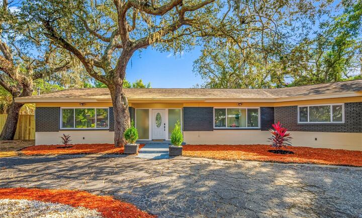 Property Photo:  7601 Pine Hill Drive  FL 33617 