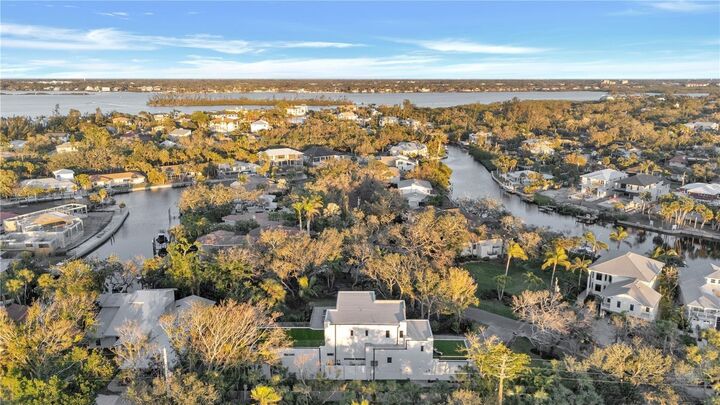 Property Photo: 603 Tremont Street FL 34242