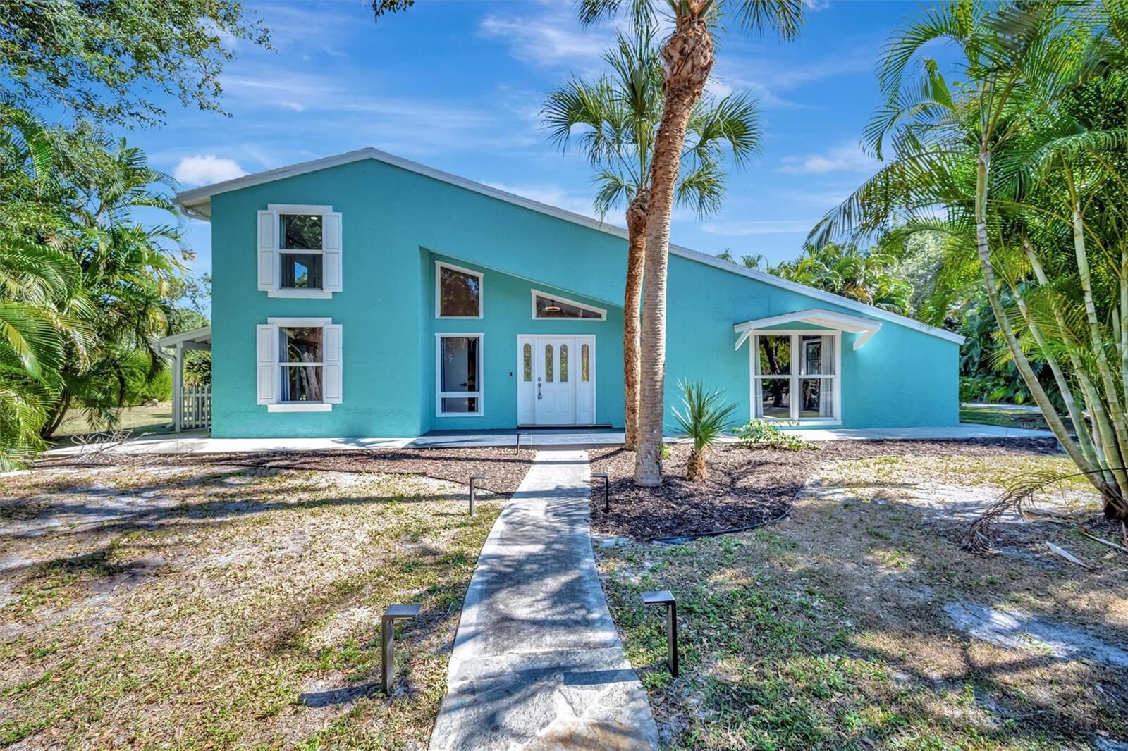 Property Photo: 403 Longbow Trail FL 34229