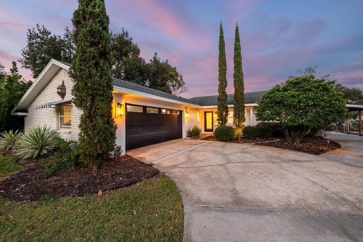 Property Photo: 5017 Pelleport Avenue FL 32812