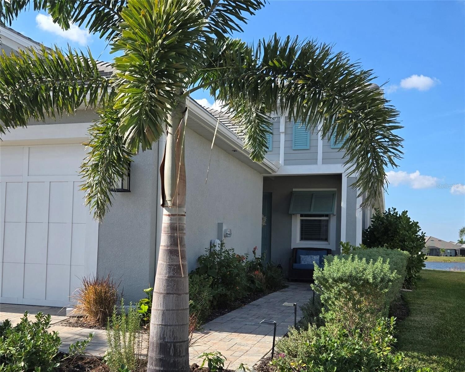 Property Photo: 235 Okeeffe Circle FL 34212