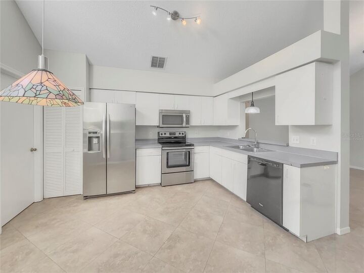 Property Photo: 4263 Rocky Ridge Place FL 32773