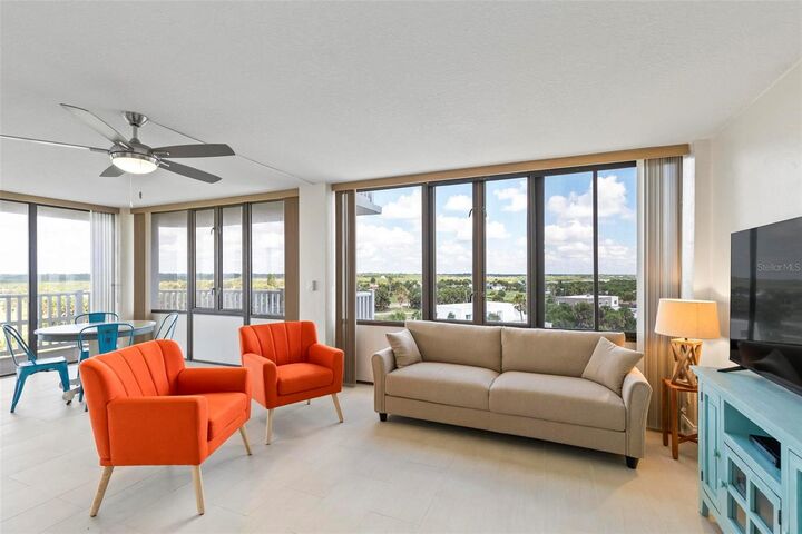 Property Photo: 3580 S Ocean Shore Boulevard 402 FL 32136