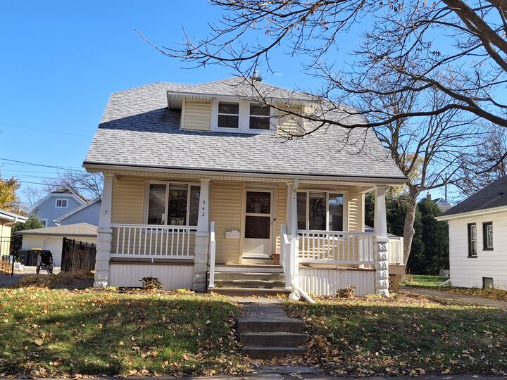 542 N 61st St  Wauwatosa WI 53213 photo
