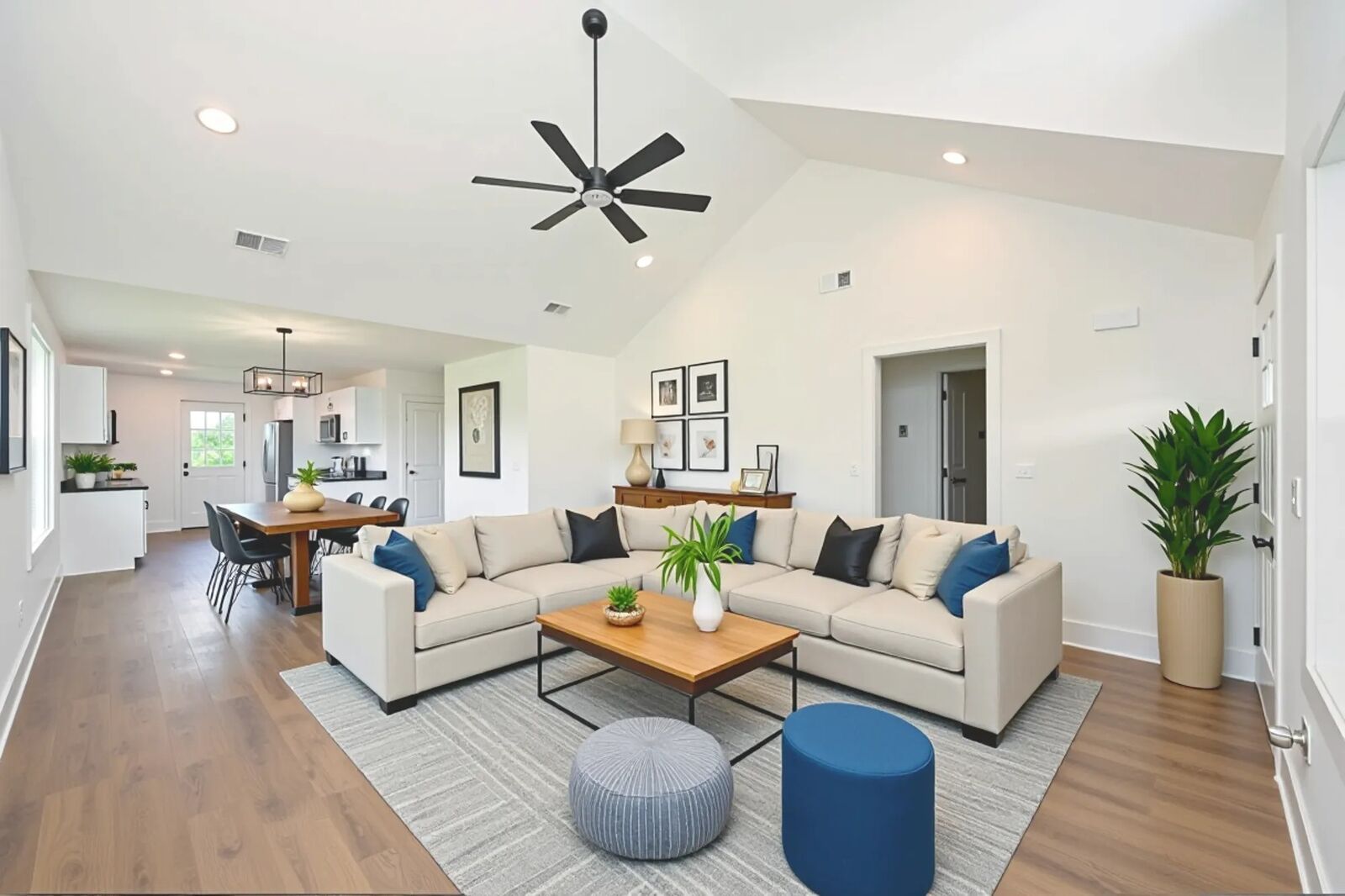 Property Photo:  1142 Snow Ave  TN 37115 