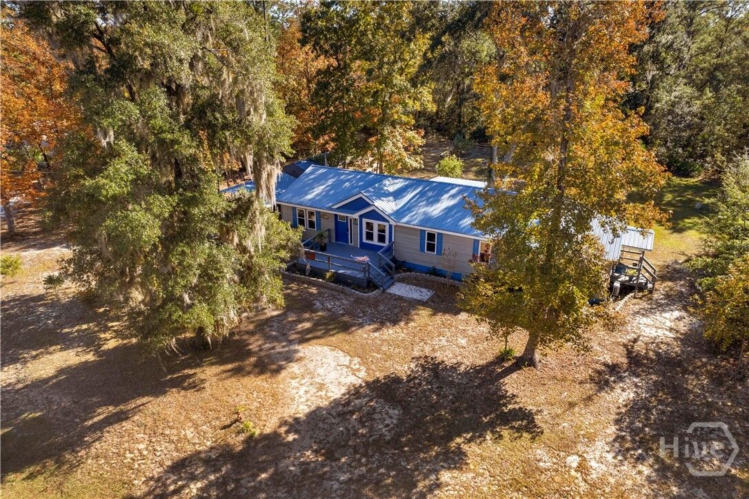 Property Photo: 1264 SE Jones Way GA 31305