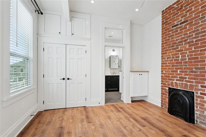 Property Photo:  3701 Magazine Street 2A  LA 70115 