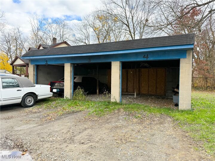 Property Photo:  257 Washington Street NW  OH 44483 