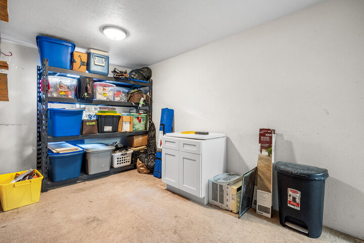 Property Photo:  880 SE 6th Street  OR 97754 