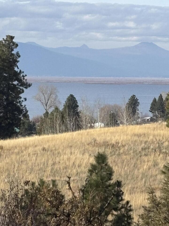 Property Photo:  Maidu Court  OR 97624 