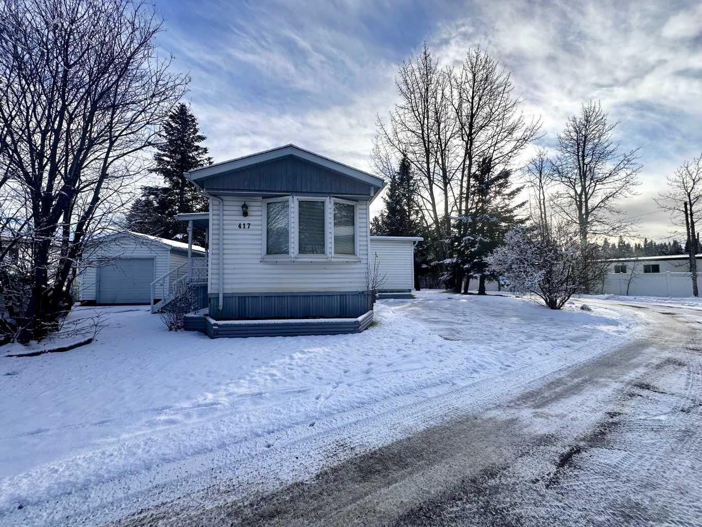 Property Photo: 700 Carmichael Lane 417 AB T7V 1S9