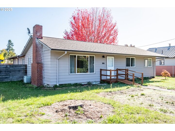 Property Photo:  1625 Jackson St  OR 97322 