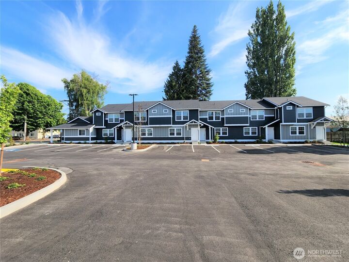 Property Photo:  1031  Cedar Avenue 102  WA 98270 