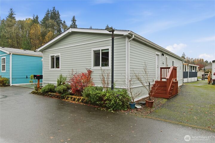 Property Photo:  15271  Oak Drive  WA 98058 