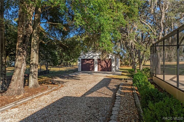 Property Photo:  281 N Kensington Avenue  FL 34461 