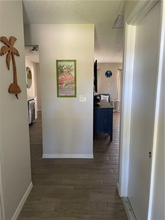 Property Photo:  1421 Thornhill Lane  FL 32958 