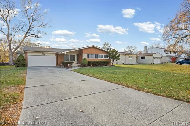 Property Photo: 25425 Catalina Street MI 48075