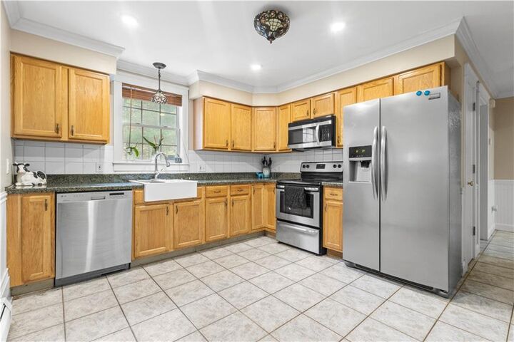 Property Photo:  16 Karen Drive  RI 02832 