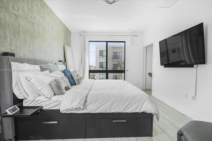 Property Photo: 8301 NW 41st St B-309 FL 33166