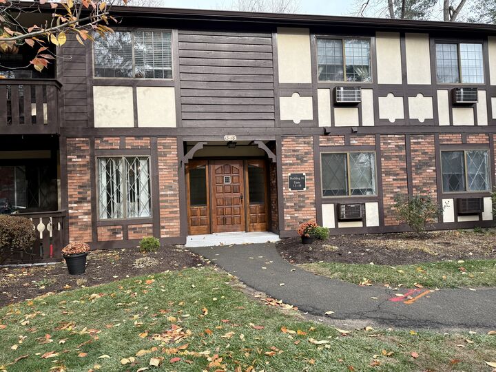 Property Photo: 17 Rollingwood Drive CT 06804