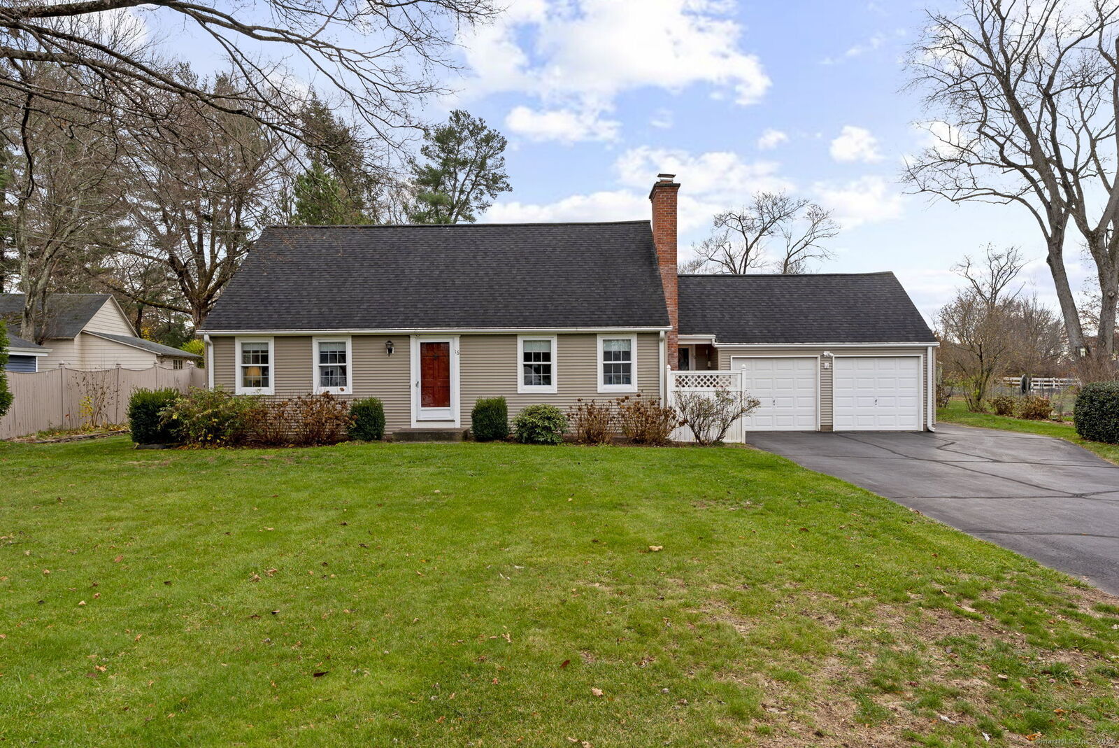 Property Photo:  16 Westview Lane  CT 06033 