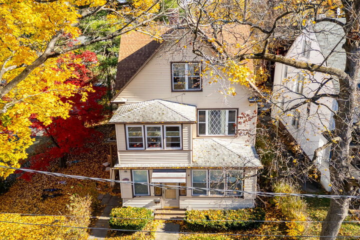 Property Photo:  2 Rodney Street  CT 06105 