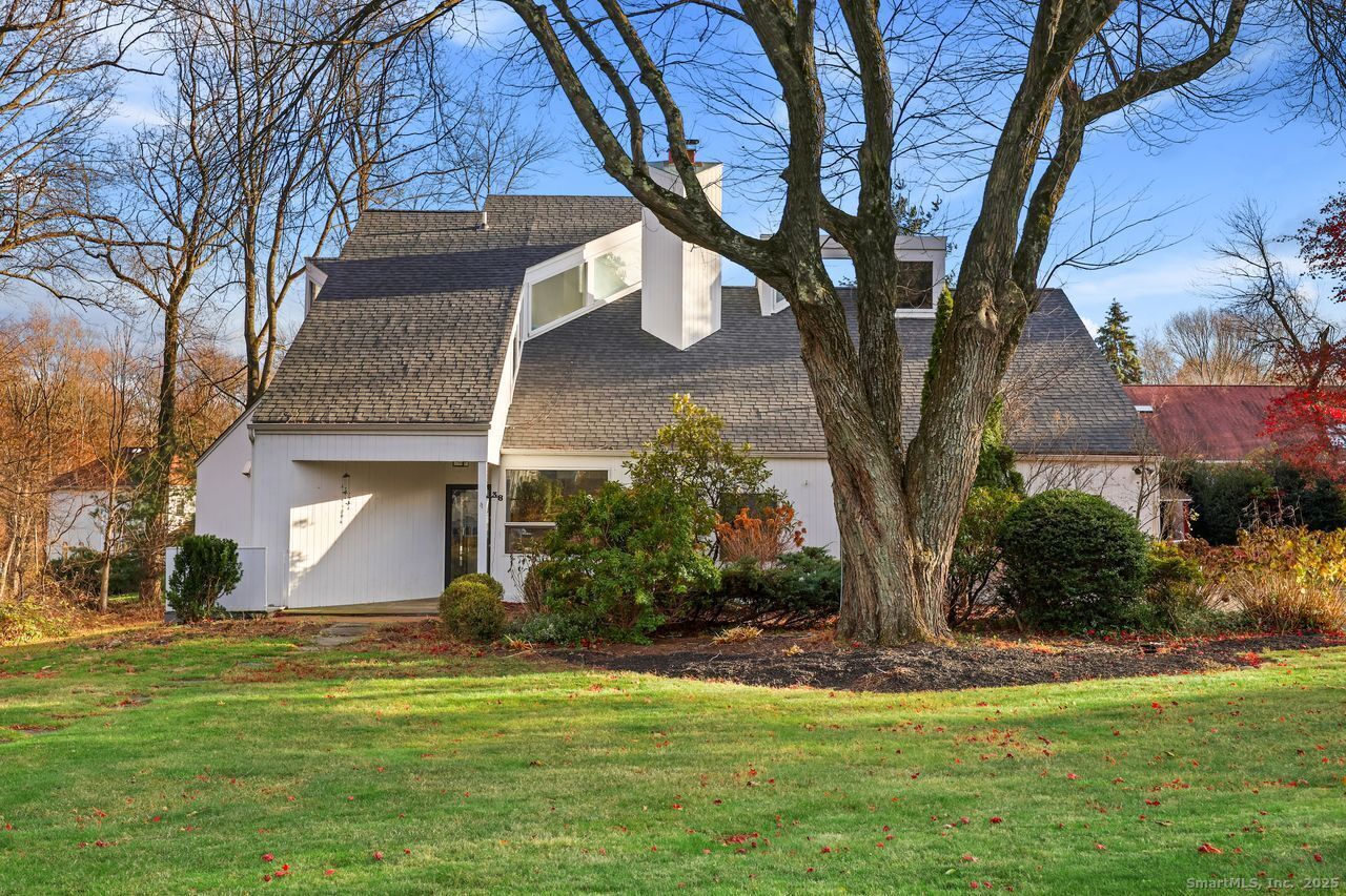 Property Photo:  38 Chester Road  CT 06612 