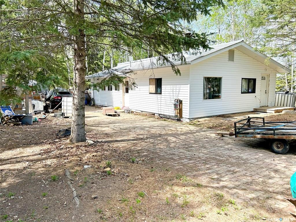Property Photo:  4 Joanne Place  SK S0J 0N0 