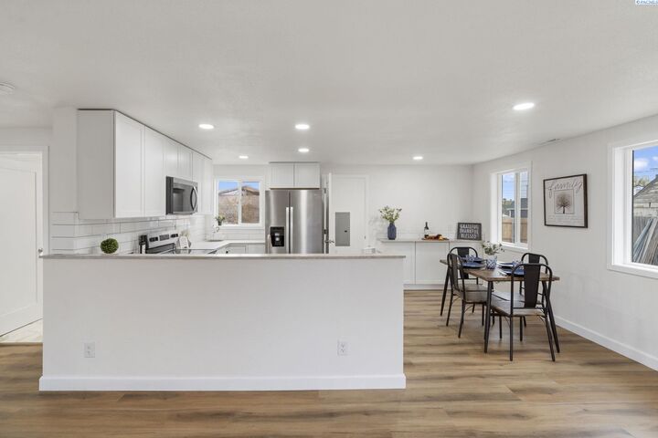 Property Photo:  1915 Riverview Dr.  WA 99301 