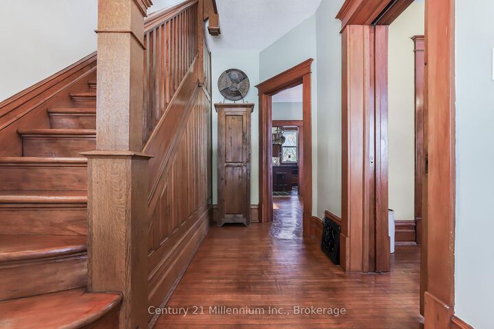 Property Photo: 296 Garafraxa St Street ON N0H 1G0