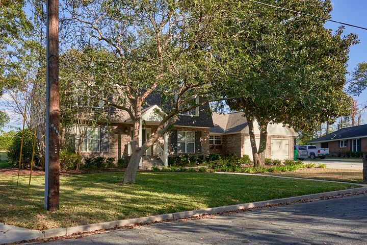 Property Photo:  118 Princeton Ln  GA 31605 