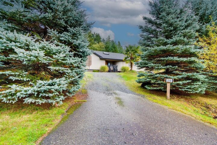 Property Photo: 2310 Garry Oak Dr BC V9P 9G1