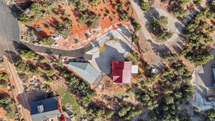 Property Photo: 328 E Hillcrest Cir UT 84722