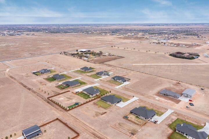 Property Photo:  601 Desert Quail Road  TX 79015-1958 